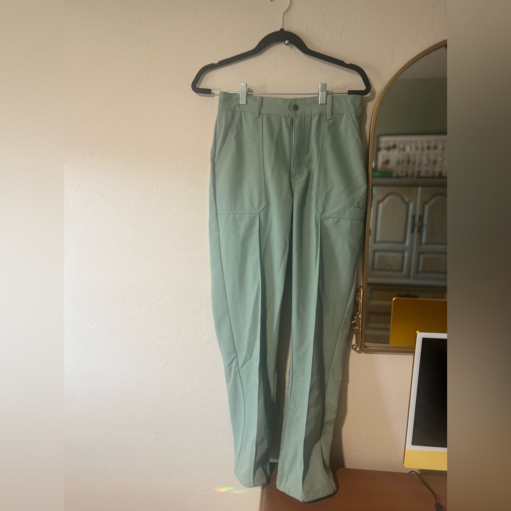 Air Jordan Woven Pants Standard Fit (Sage Green) Size Small